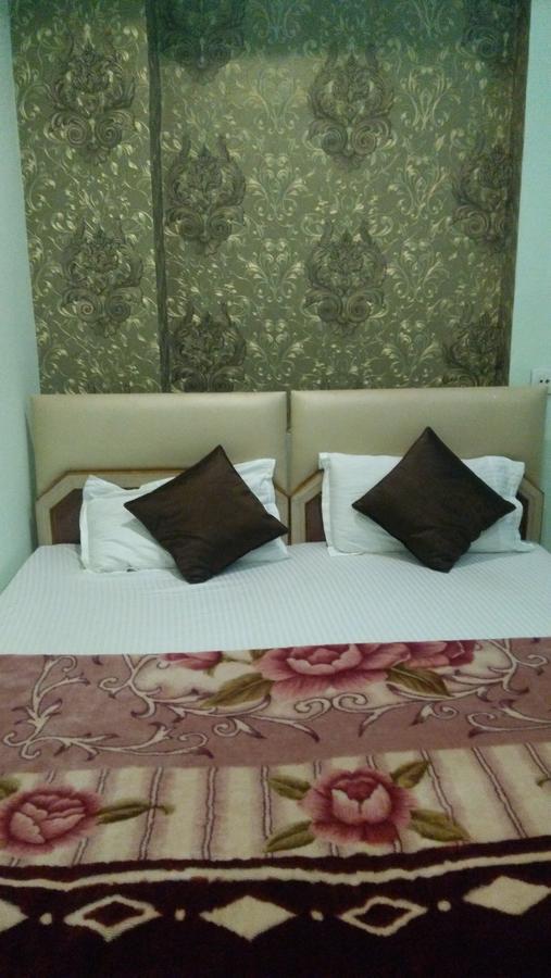Hotel Picasso Varanasi Prime Location Buitenkant foto
