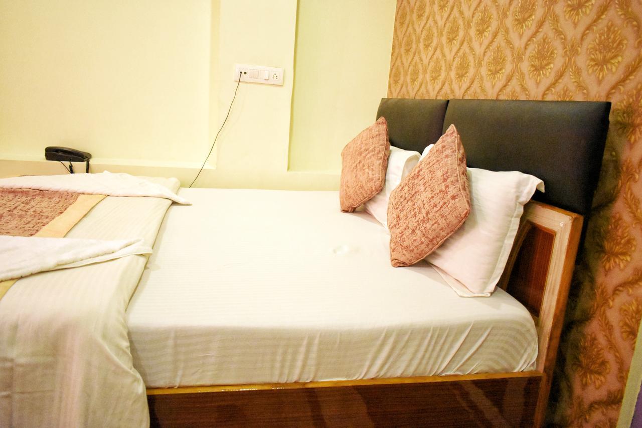 Hotel Picasso Varanasi Prime Location Buitenkant foto