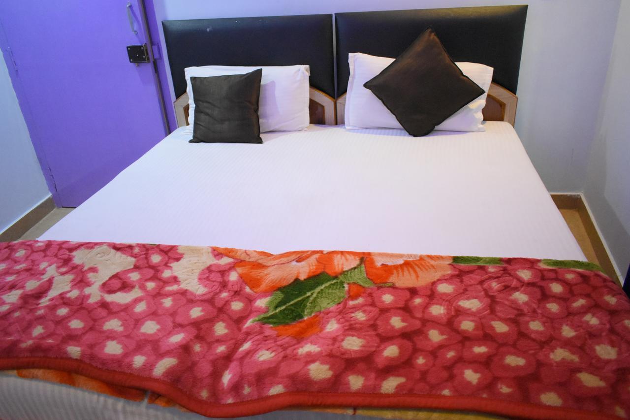 Hotel Picasso Varanasi Prime Location Buitenkant foto