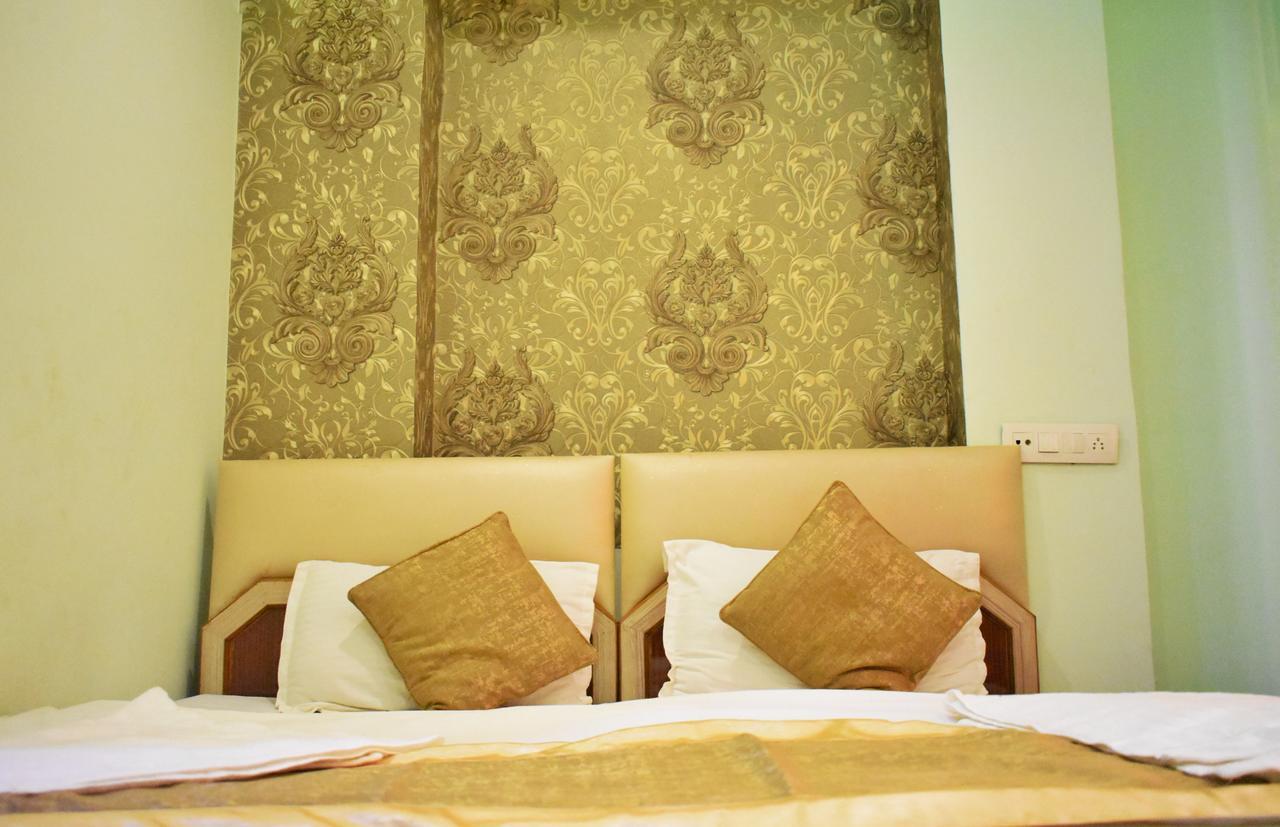 Hotel Picasso Varanasi Prime Location Buitenkant foto