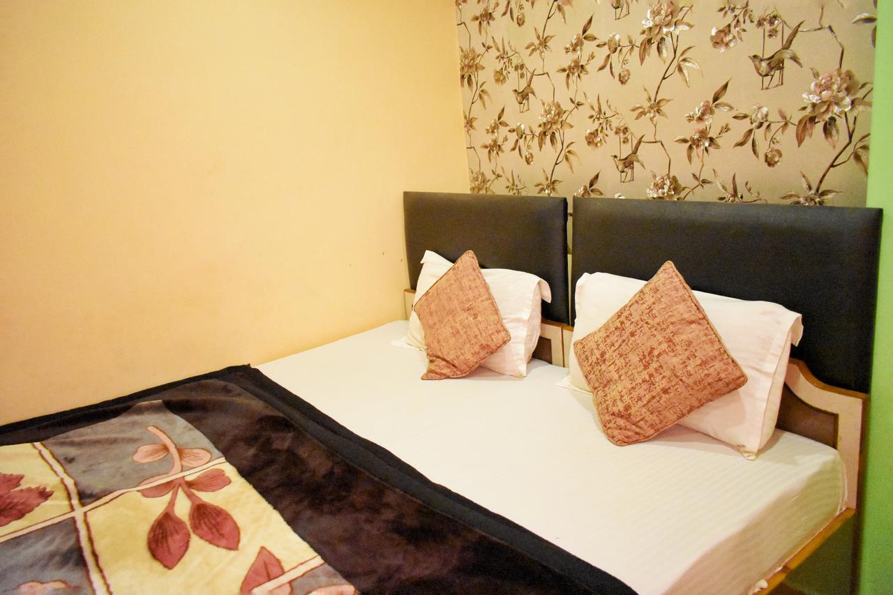 Hotel Picasso Varanasi Prime Location Buitenkant foto
